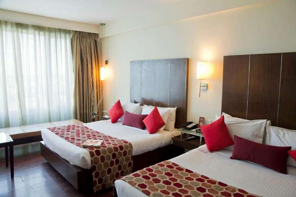 Отель Ramada By Wyndham Jaipur North Номер фото